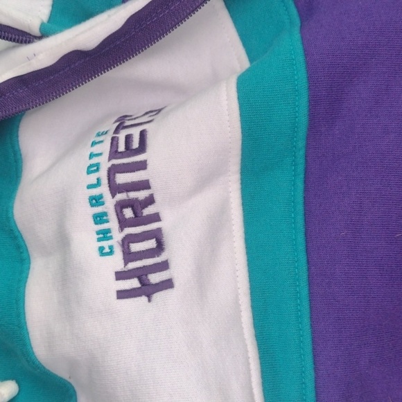 Charlotte HORNETS Fanatics Jacket - Teal, White, and Purple 3XL - Picture 3 of 4